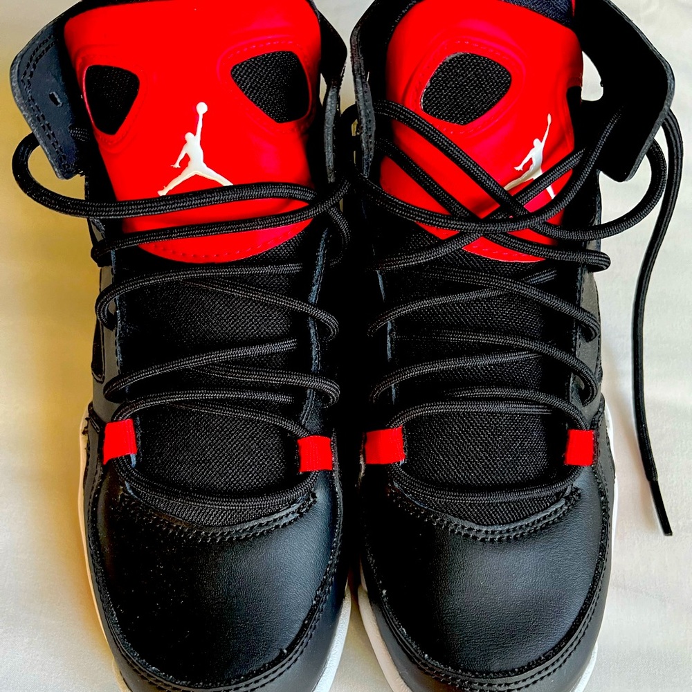 4 pairs of Air Jordans
